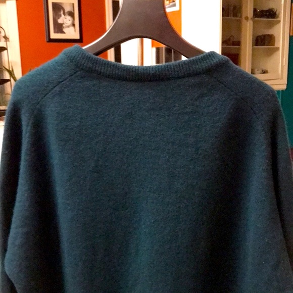MENS V neck pullover sweater. - Picture 6 of 7